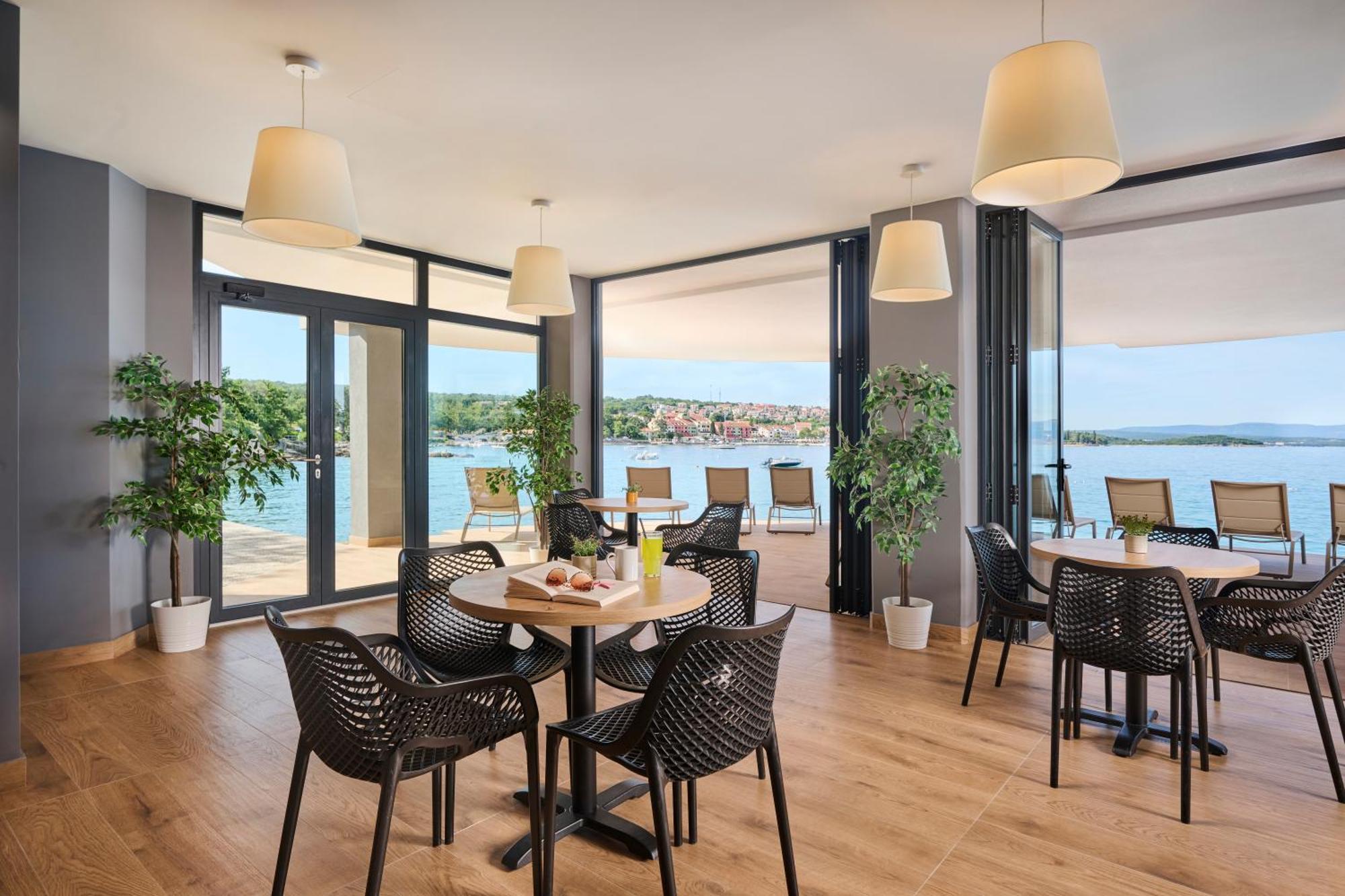 Aminess Style Glamping Villas & Holiday Homes Atea Njivice Exterior foto Restaurant