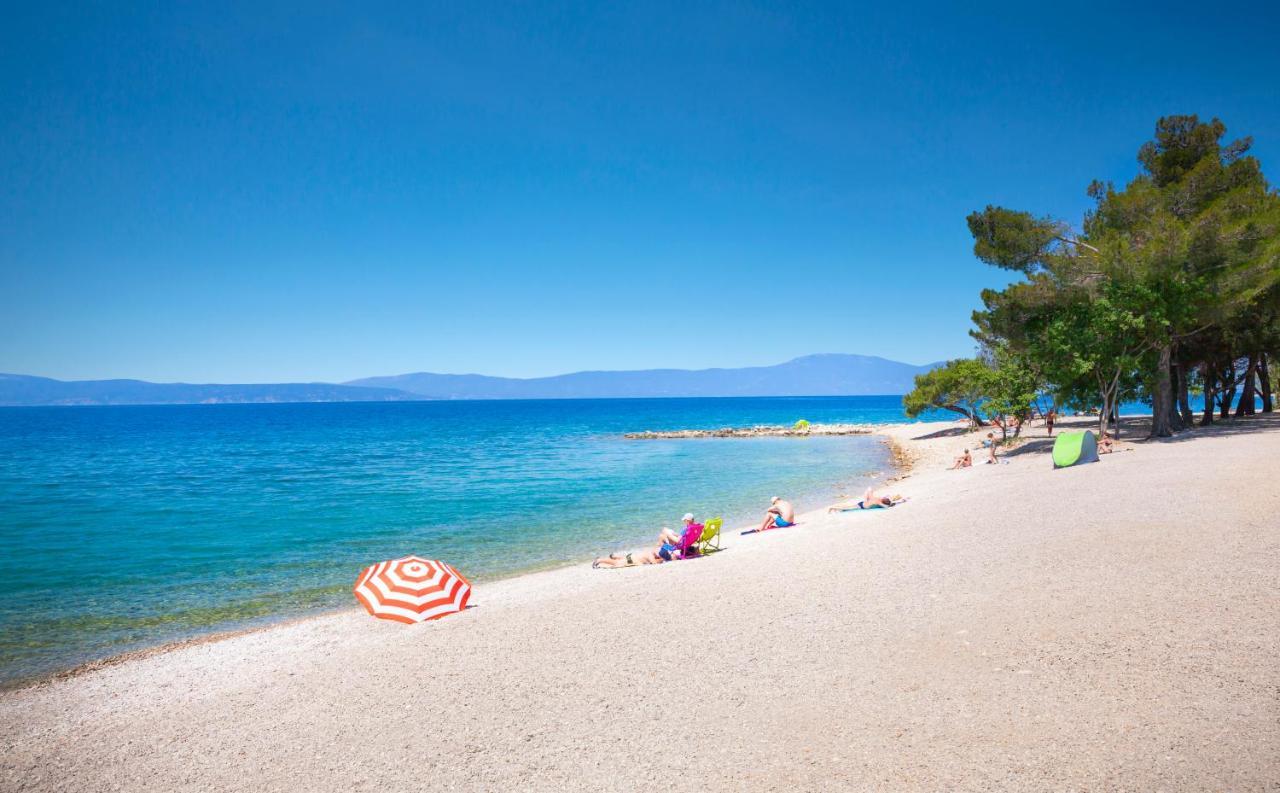 Aminess Style Glamping Villas & Holiday Homes Atea Njivice Exterior foto Beach in Makarska